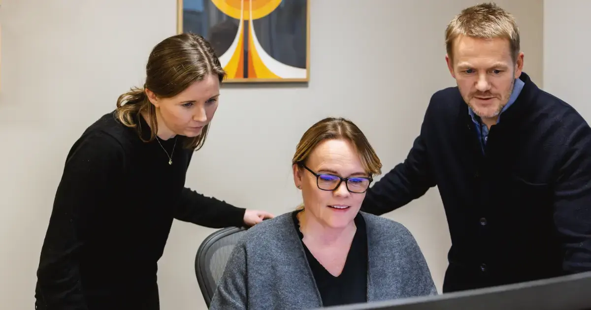 Langvakter i helg: Løsningen på bemanningskrisen eller en risiko?